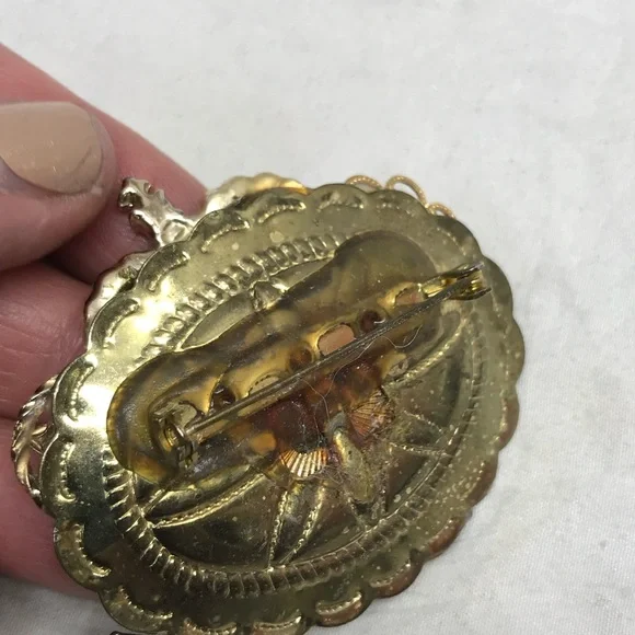 Rare vintage gold tone MOTHER brooch pin with rhinestones cameo crystals wow!
